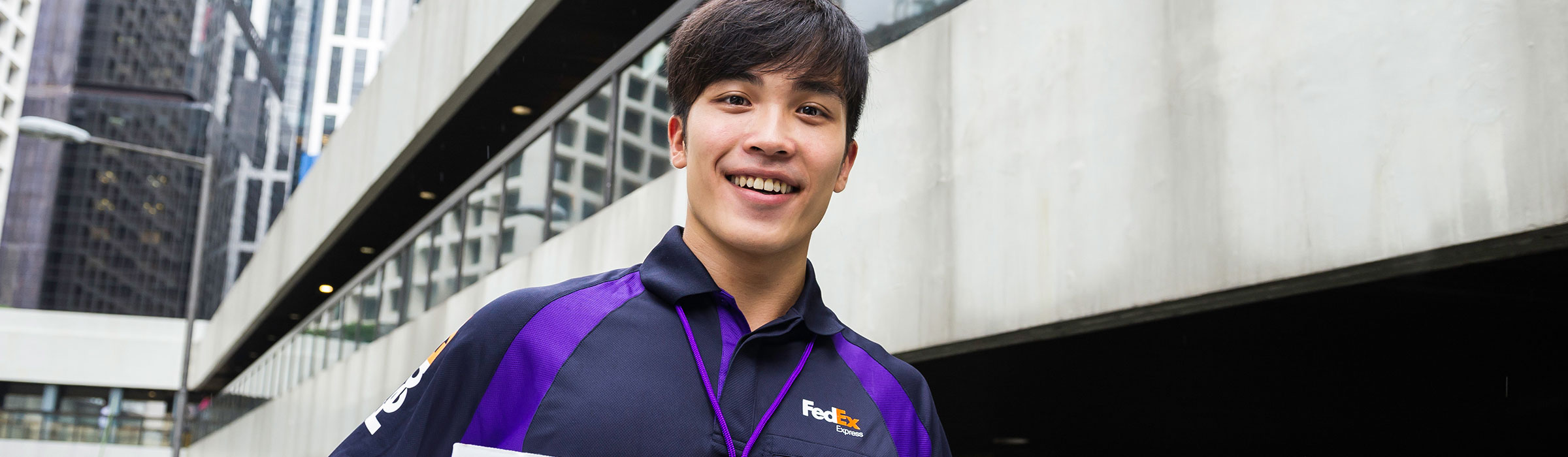 FedEx Worker carrying packages