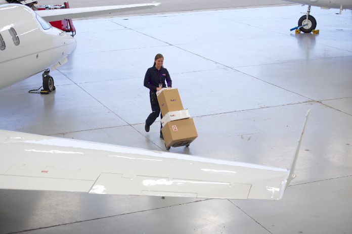 Experience fast, reliable service worldwide with FedEx package services