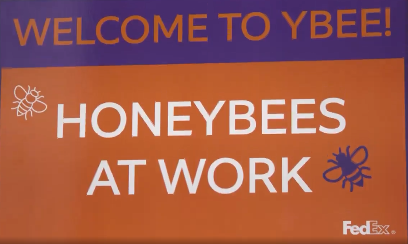 Affiche indiquant que des abeilles à miel travaillent Affiche indiquant que des abeilles à miel travaillent