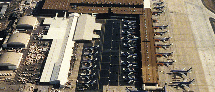 Primer centro de FedEx en Memphis