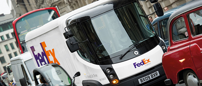 FedEx elektrisk lastebil i gatene i London