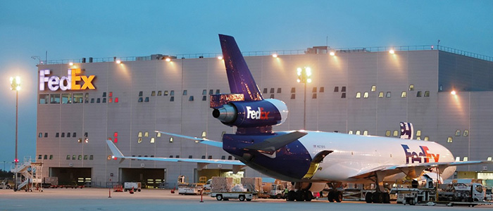 FedEx-fly på knutepunktet på Charles de Gaulle internasjonale lufthavn
