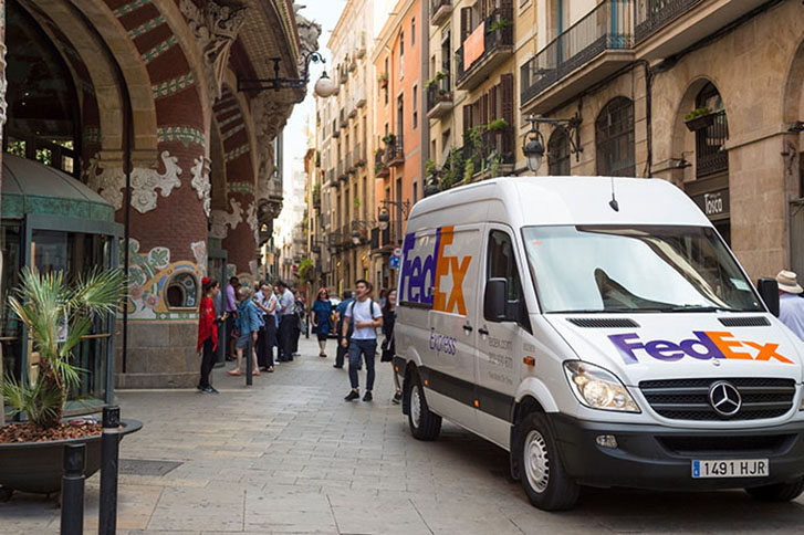FedEx and TNT Delivery
