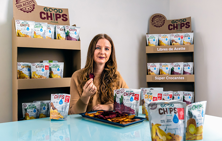 Mujer y papas fritas