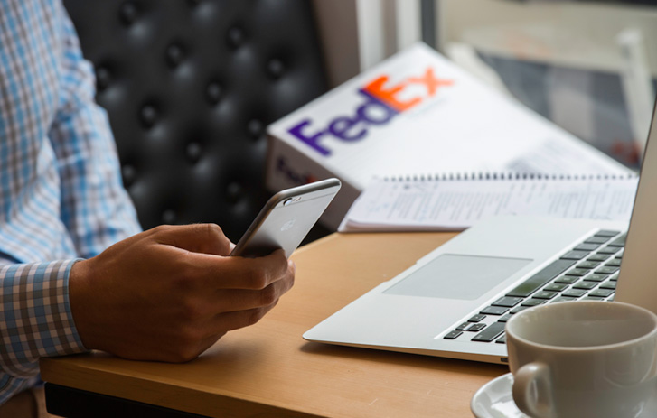 Electronic documents for customs clearance