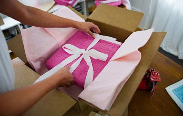 Bulk Supplies Customer unpacking bulk items