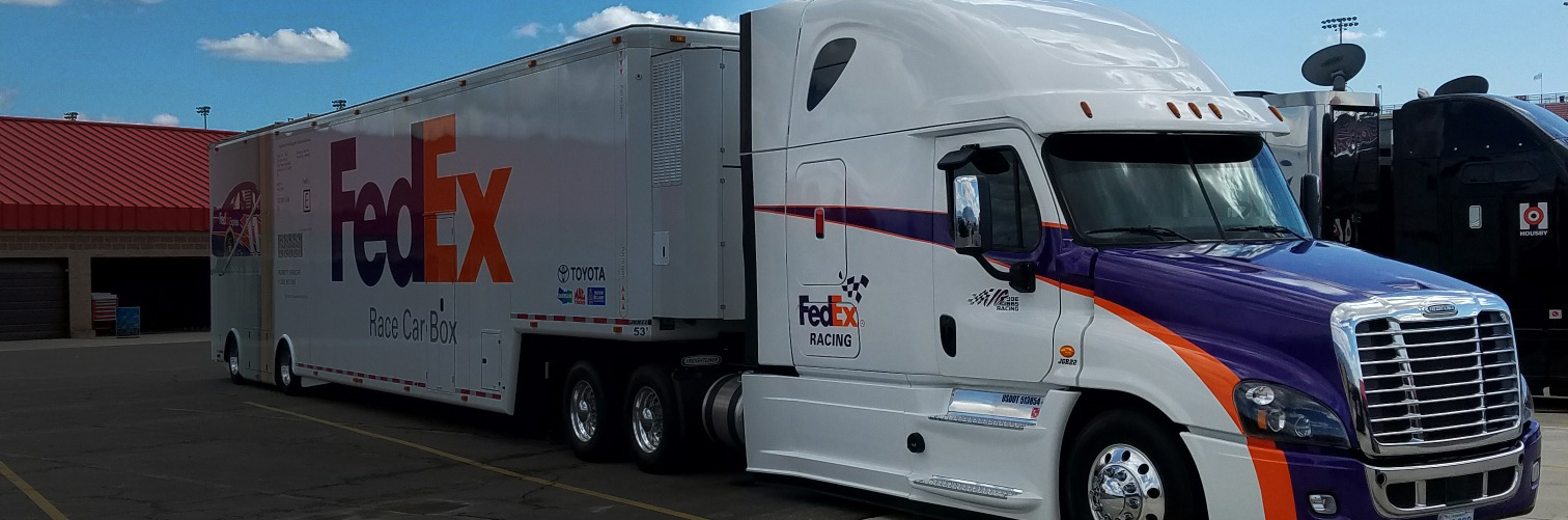 #11 FedEx Racing Hauler