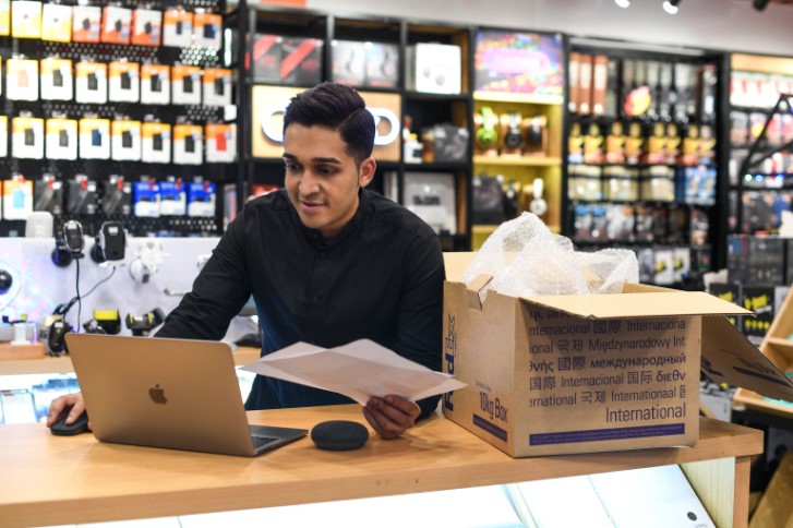 How to design a successful shipping policy for an online store