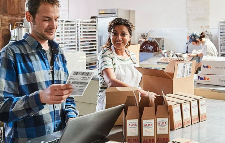Packagaing FedEx boxes