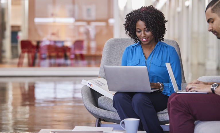 A women using her laptop