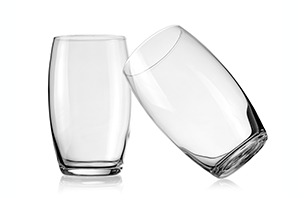 Image of 2 clear drinking glasses