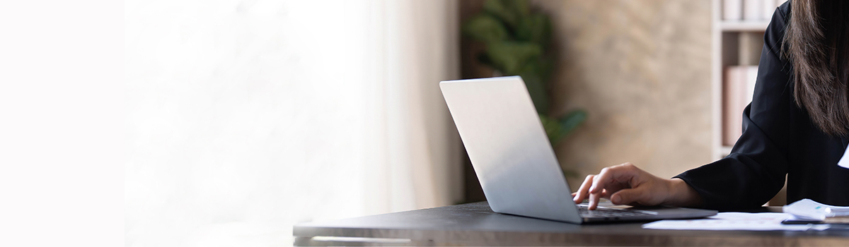 Women with laptop